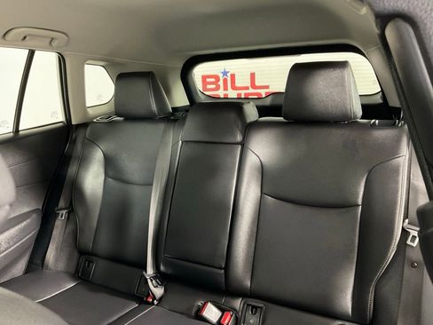 Used 2023 Toyota Corolla Cross XLE FWD image 16