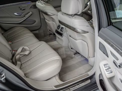 Used 2017 Mercedes-Benz S 550 4MATIC Sedan image 48