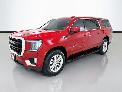 Used 2024 GMC Yukon XL SLE AWD/4WD image 3