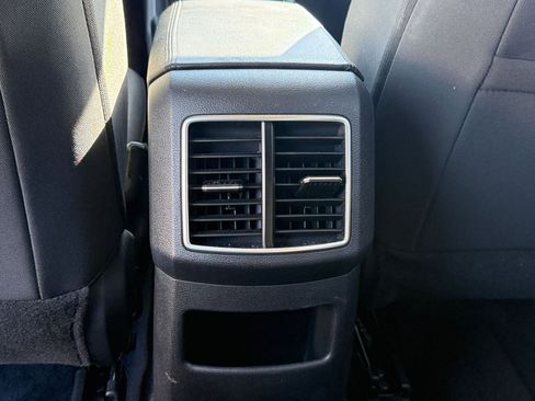 Used 2025 Kia Sportage LX image 21