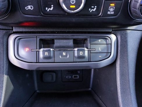 Used 2023 GMC Acadia AT4 w/ Technology Package image 25