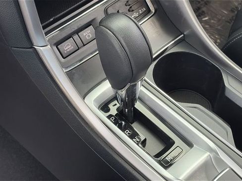 Used 2022 Subaru Ascent Limited w/ Technology Package image 31