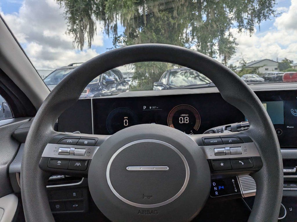 Used 2025 Hyundai Sonata SEL FWD image 19