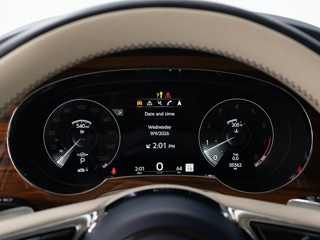 Certified 2022 Bentley Bentayga AWD/4WD image 38