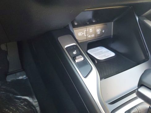 New 2026 Kia Sorento S w/ S Panoramic Sunroof Package FWD image 25