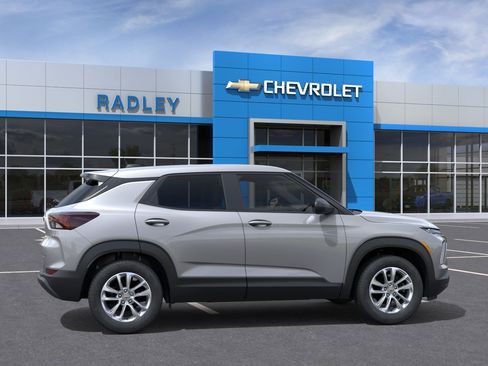 New 2026 Chevrolet TrailBlazer LS w/ LS Convenience Package FWD image 5