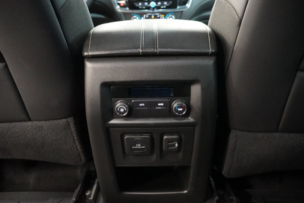 Used 2023 Chevrolet Traverse LT w/ LT Premium Package AWD/4WD image 38