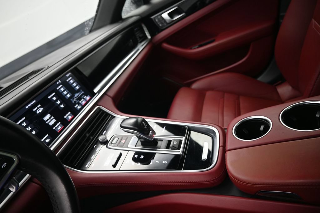 Used 2019 Porsche Panamera image 20