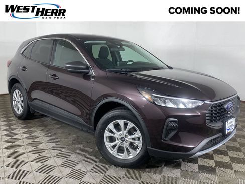 Used 2023 Ford Escape Active AWD/4WD image 1