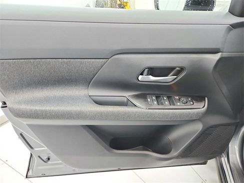 New 2026 Nissan Kicks SV w/ SV Premium Package image 31