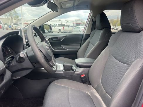 Used 2023 Toyota RAV4 LE FWD image 2