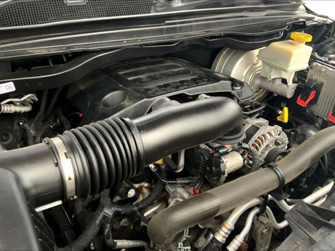 Used 2019 RAM 1500 Laramie image 31