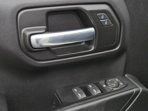 Used 2022 Chevrolet Silverado 1500 Custom image 23