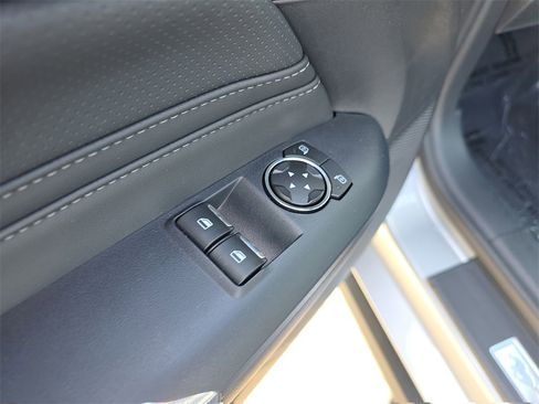 Used 2025 Ford Mustang Premium image 11