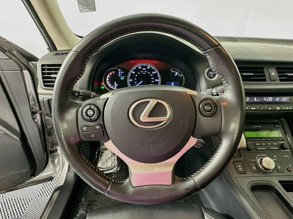 Used 2015 Lexus CT 200h w/ Seat Comfort Package FWD image 12