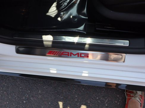 Used 2024 Mercedes-Benz S 63 AMG S w/ Carbon Fiber Exterior Package image 9