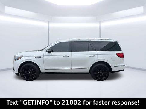 Used 2018 Lincoln Navigator Reserve w/ Technology Package AWD/4WD image 3