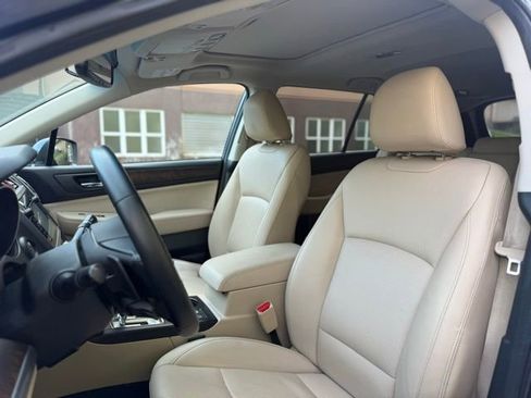 Used 2015 Subaru Outback 3.6R Limited image 21