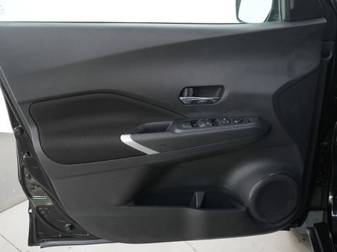 Used 2023 Nissan Kicks SV image 19