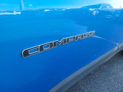 Used 2022 Jeep Compass Latitude w/ Convenience Group FWD image 9