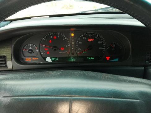 Used 2002 Cadillac Eldorado Collector's Edition FWD image 35