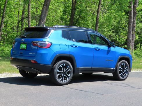 Used 2024 Jeep Compass Limited AWD/4WD image 3