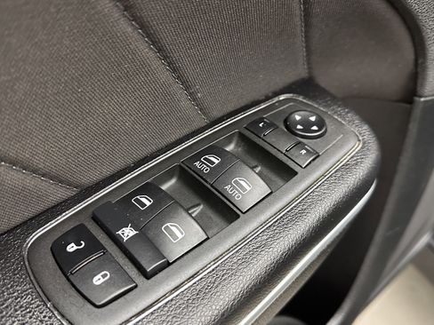 Used 2022 Dodge Charger GT image 12