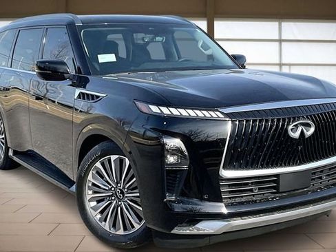 New 2026 INFINITI QX80 Luxe image 12