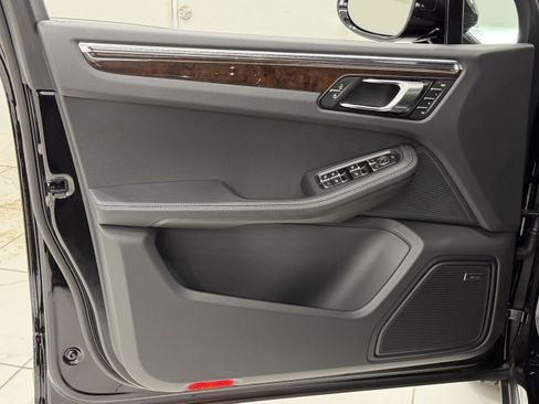 New 2026 Porsche Macan AWD/4WD image 26