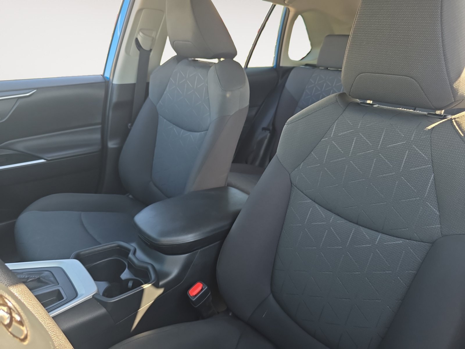 Certified 2020 Toyota RAV4 XLE AWD/4WD image 9