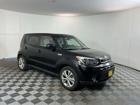 Used 2016 Kia Soul + FWD image 3