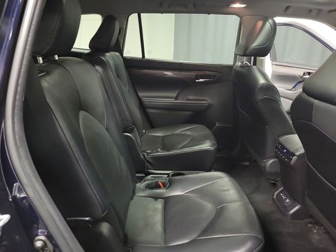 Used 2022 Toyota Highlander Platinum image 22