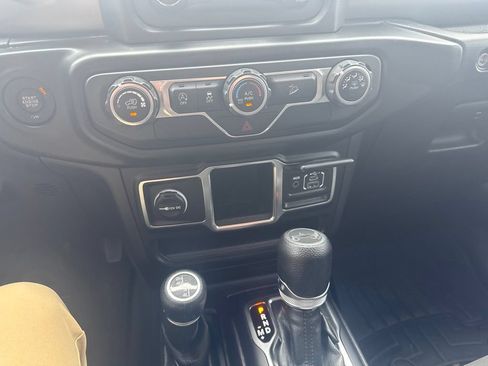Used 2018 Jeep Wrangler Sport AWD/4WD image 20