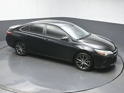 Used 2015 Toyota Camry XSE FWD image 45