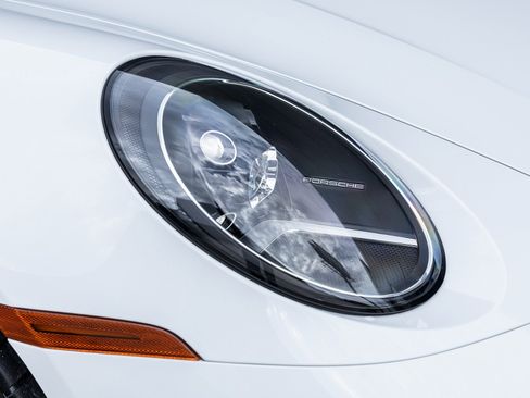 Certified 2022 Porsche 911 Carrera image 23
