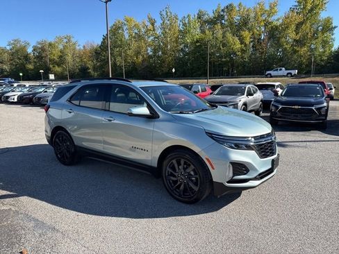 Used 2022 Chevrolet Equinox RS w/ RS Leather Package image 14