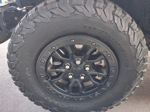 Used 2023 Jeep Wrangler Unlimited Rubicon 4xe AWD/4WD image 5