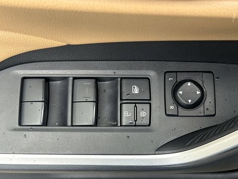 Used 2025 Toyota RAV4 LE FWD image 14
