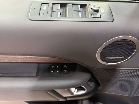 Used 2020 Land Rover Discovery HSE AWD/4WD image 22