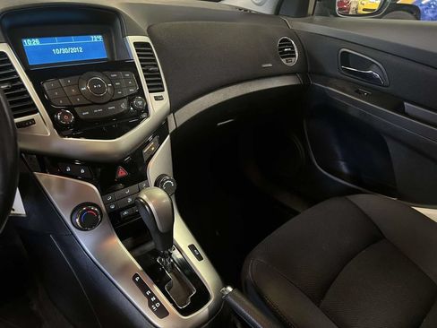 Used 2014 Chevrolet Cruze LT FWD image 25