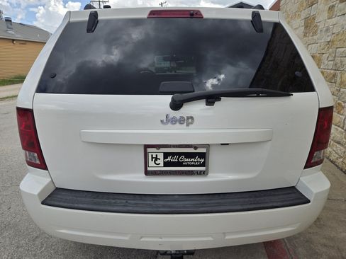 Used 2006 Jeep Grand Cherokee Laredo AWD/4WD image 16