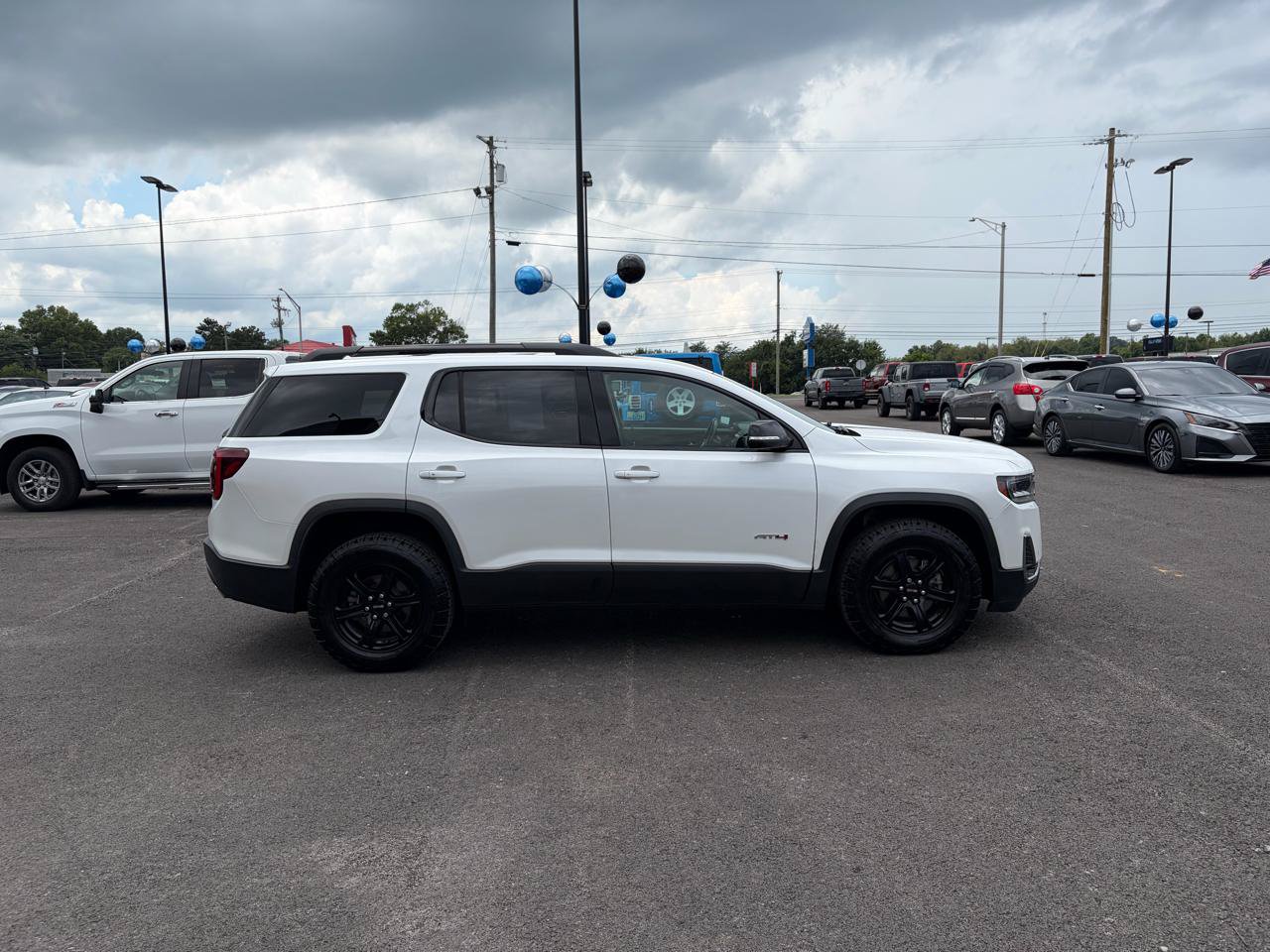 Used 2021 GMC Acadia AT4 AWD/4WD image 2