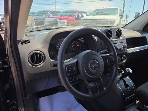 Used 2017 Jeep Compass Sport w/ Power Value Group image 8