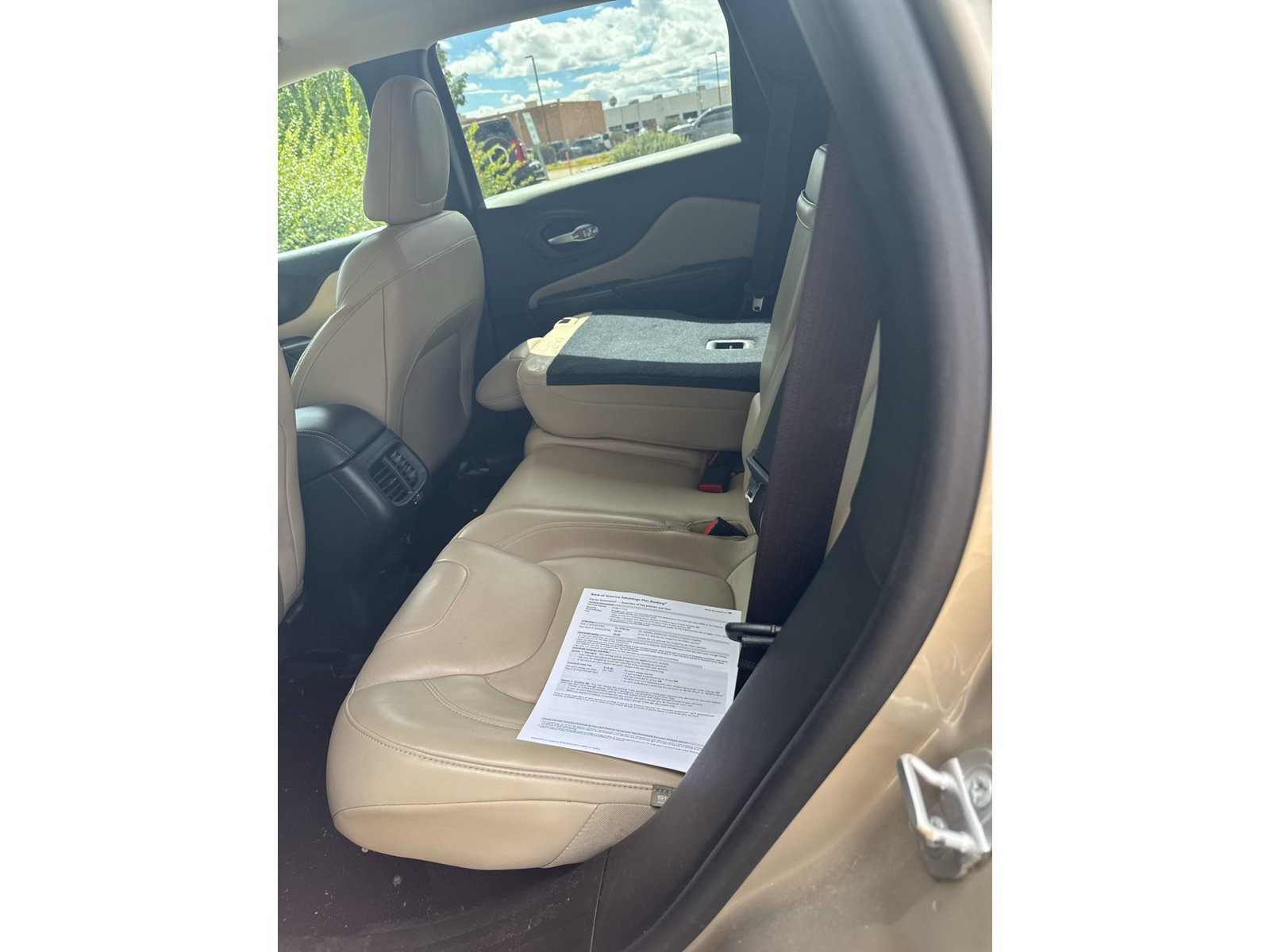 Used 2015 Jeep Cherokee Limited w/ Technology Group AWD/4WD image 4