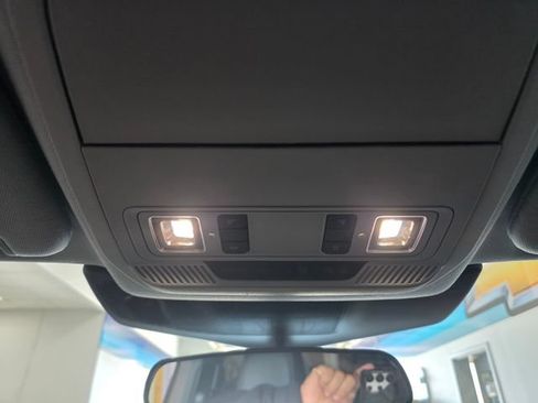 Used 2023 Ford Explorer XLT w/ Equipment Group 202A AWD/4WD image 18