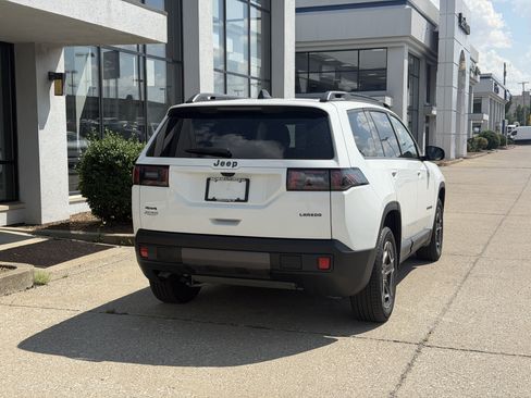 New 2026 Jeep Cherokee Laredo AWD/4WD image 5