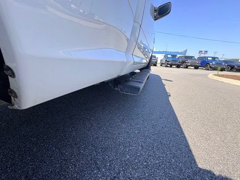 Used 2016 RAM 1500 Express AWD/4WD image 10