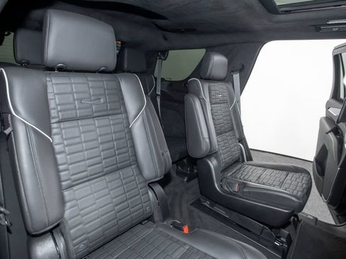 Used 2022 Cadillac Escalade Sport Platinum w/ Heavy-Duty Trailer Package AWD/4WD image 54