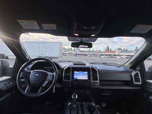 Used 2018 Ford F150 XLT w/ Equipment Group 302A Luxury image 11