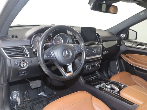 Used 2019 Mercedes-Benz GLS 550 4MATIC w/ Driver Assistance Package image 29